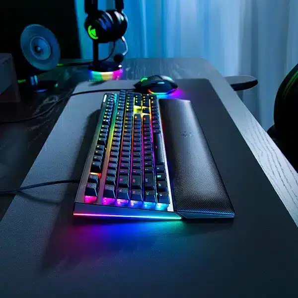 Razer BlackWidow V4  Mechanical Gaming Keyboard With Yellow Switches-img(5)