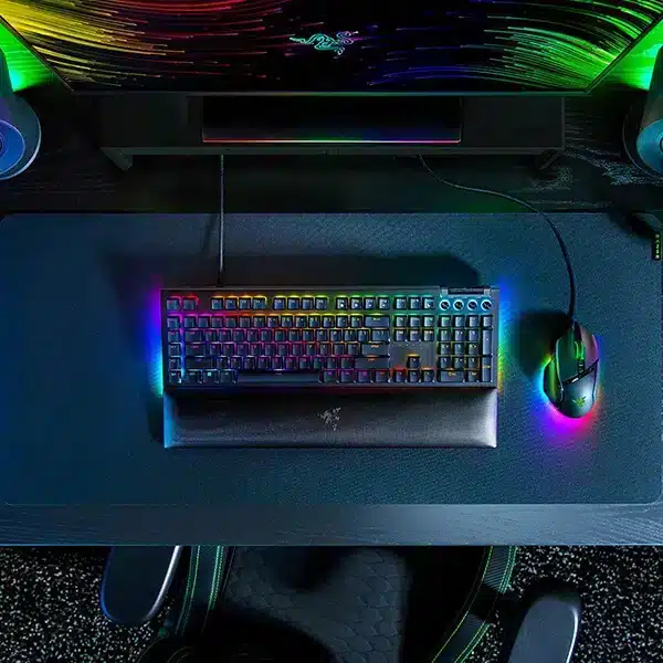Razer BlackWidow V4  Mechanical Gaming Keyboard With Yellow Switches-img(3)