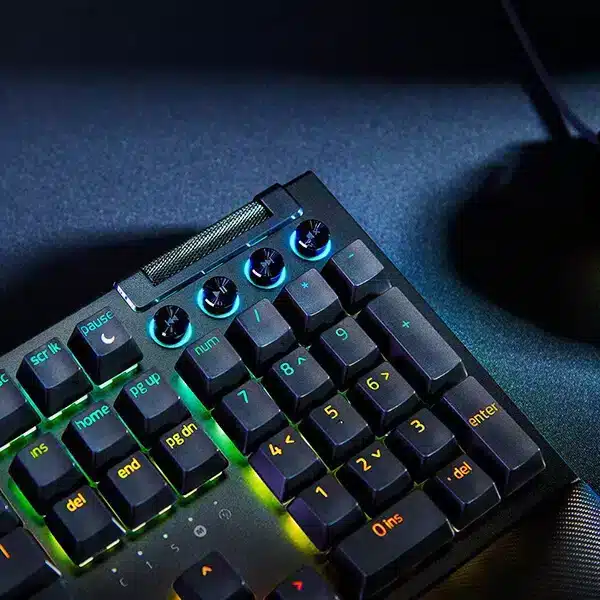 Razer BlackWidow V4  Mechanical Gaming Keyboard With Yellow Switches-img(2)